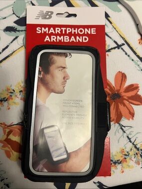 New Balance Black Smartphone Armband with Reflective Trim